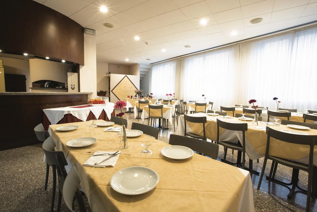 iH Hotels Milano St. John Sesto San Giovanni Buitenkant foto