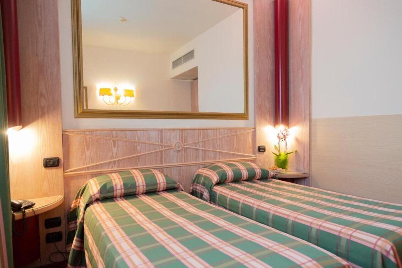 iH Hotels Milano St. John Sesto San Giovanni Buitenkant foto